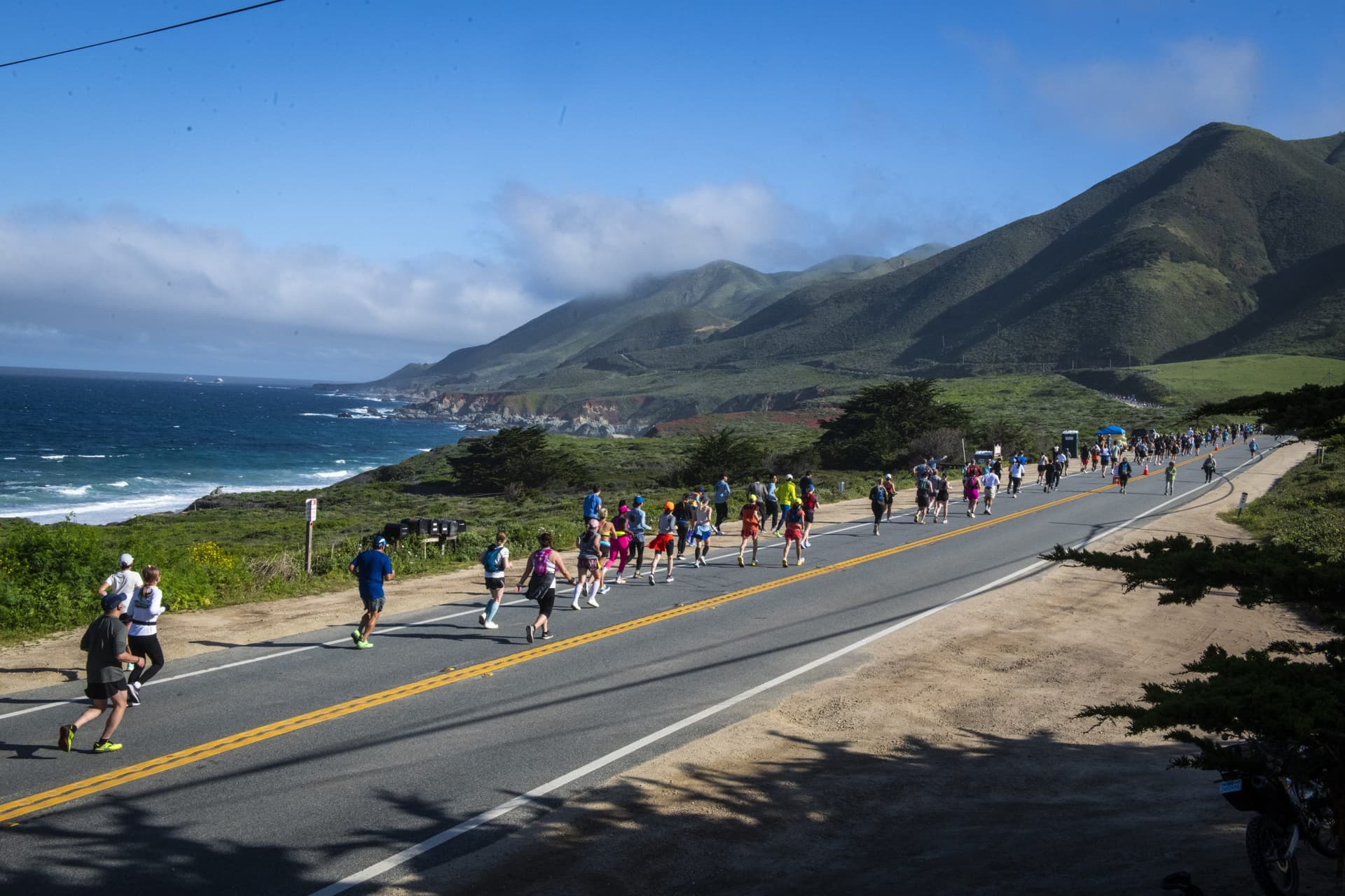 Big Sur Marathon-ы Номхон далайн эргийн зам